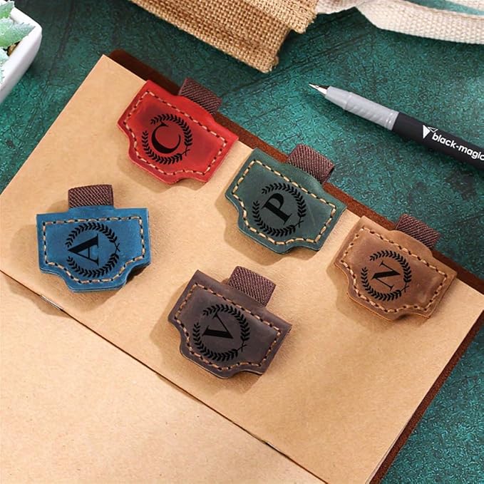 Custom Bookmark with Pen Holder with 26 Letters Personalized Magnetic Leather Book Mark, Customized Name Book Marker Clip with Initial for Men Women, Gifts for Book Lovers, Readers, (Red, O)